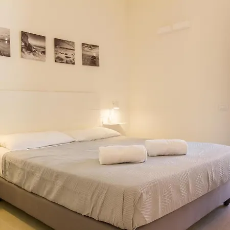 Bouganville House * Follonica