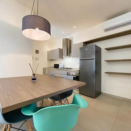Apartment Bouganville House *