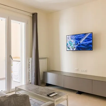 Bouganville House Follonica